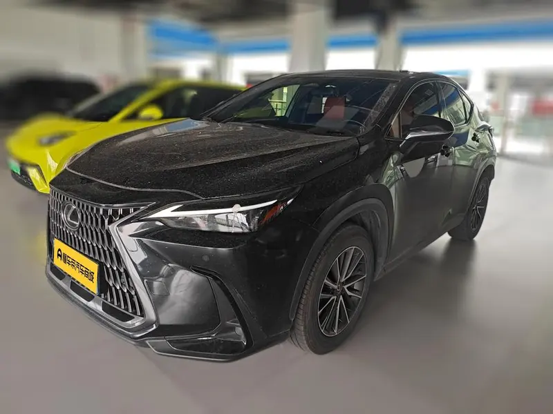 Lexus NX, 2023