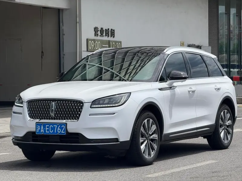 Lincoln Corsair, 2022