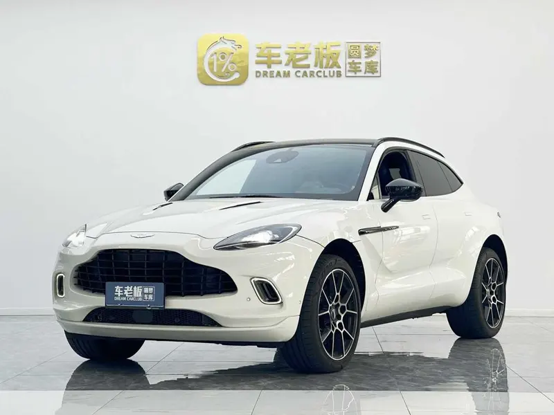 Aston Martin DBX, 2022