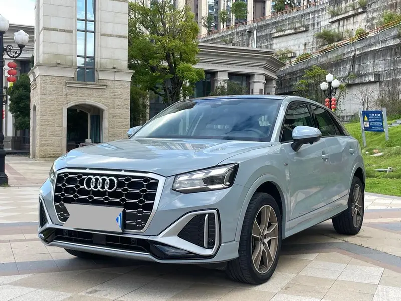 Audi Q2L, 2022