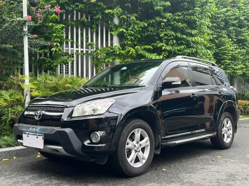 Toyota RAV4, 2011