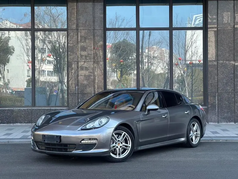 Porsche Panamera, 2013