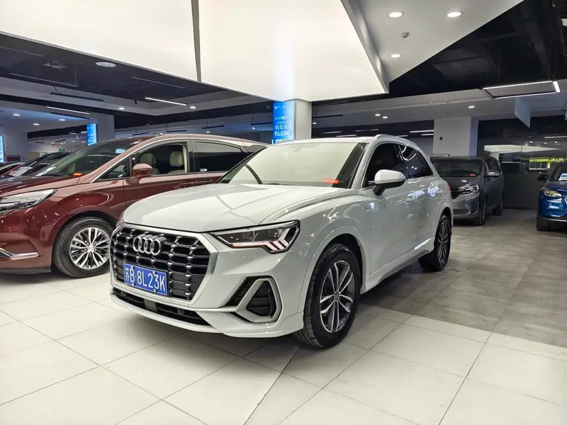 Audi Q3, 2021