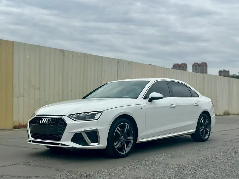 Audi A4L, 2021