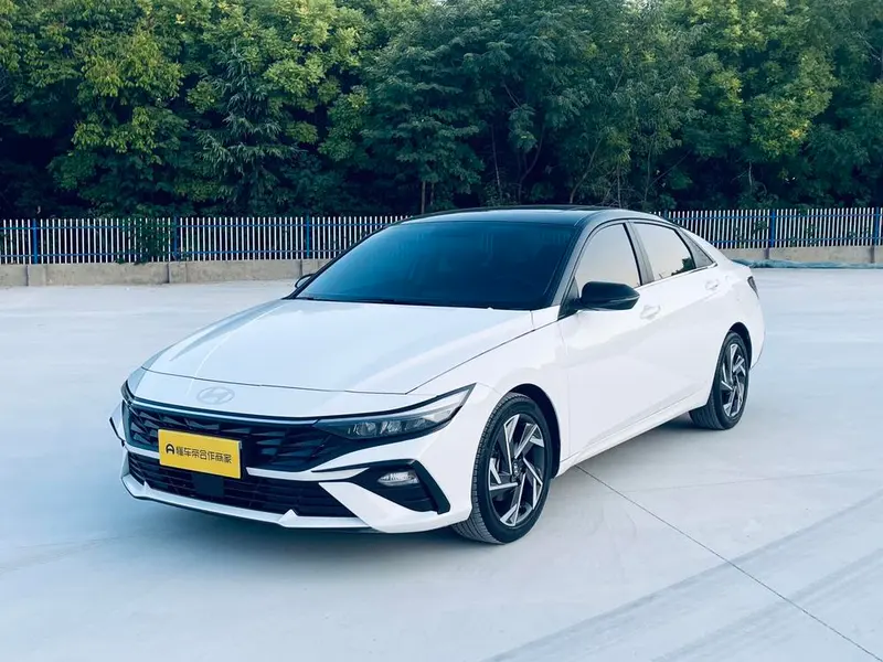 Hyundai Elantra, 2023