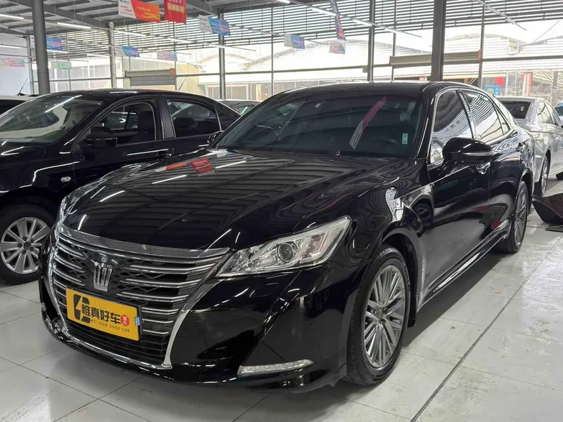 Toyota Crown, 2017