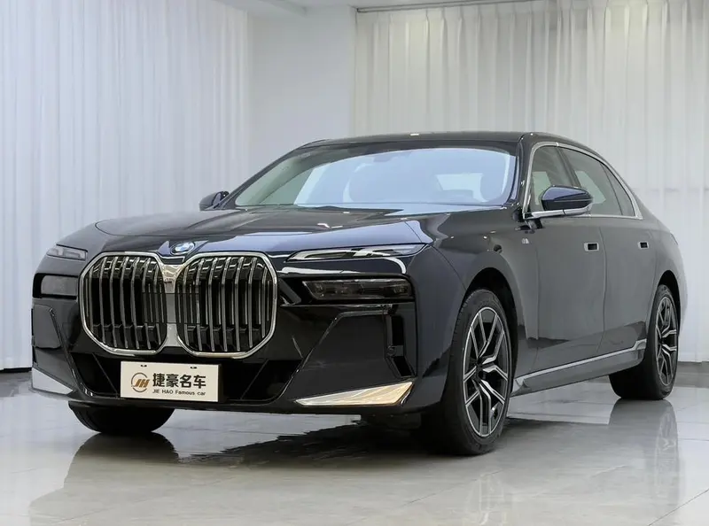 BMW 7-Series, 2023