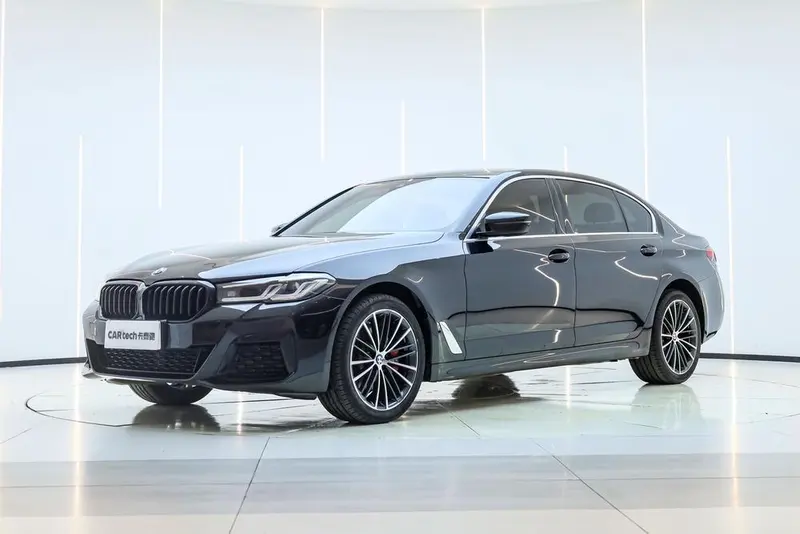 BMW 5-Series, 2022