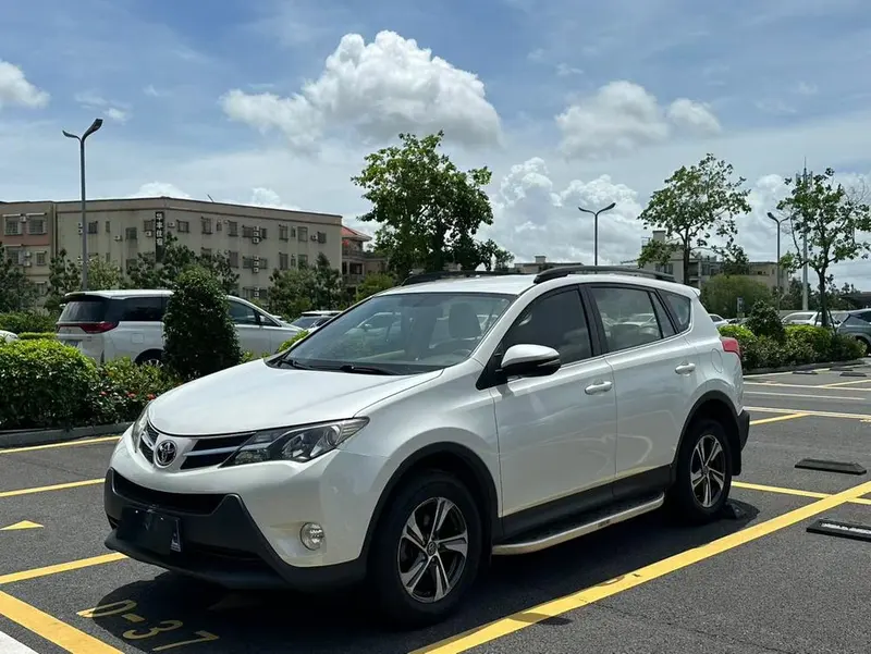 Toyota RAV4, 2013