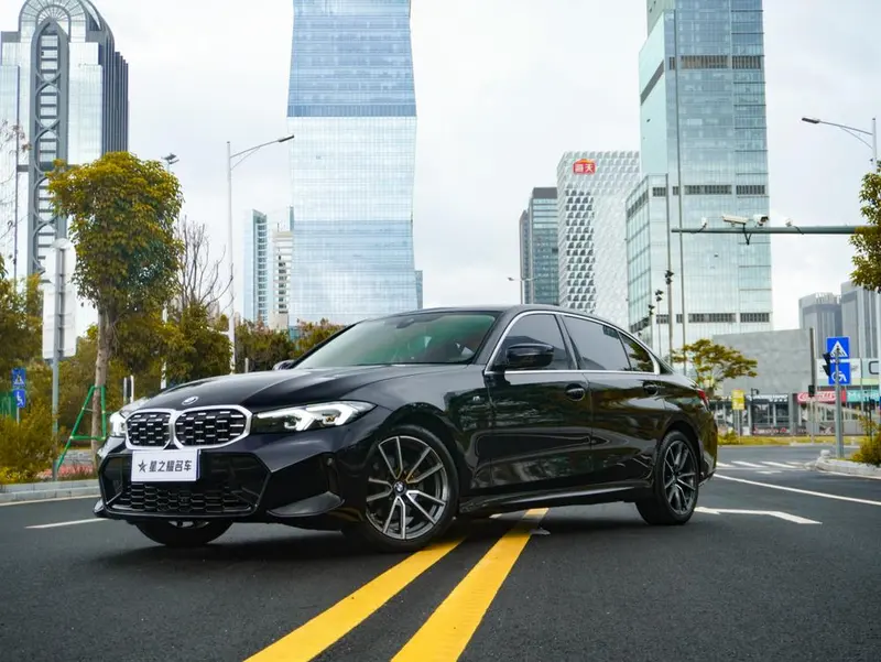 BMW 3-Series, 2023