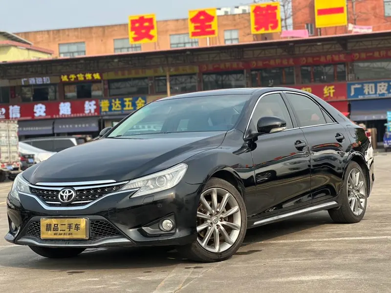 Toyota Reiz, 2013