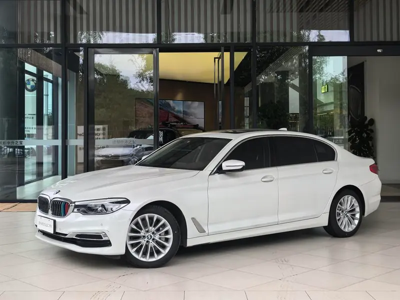 BMW 5-Series, 2020