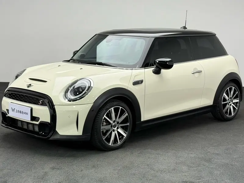 MINI MINI, 2022
