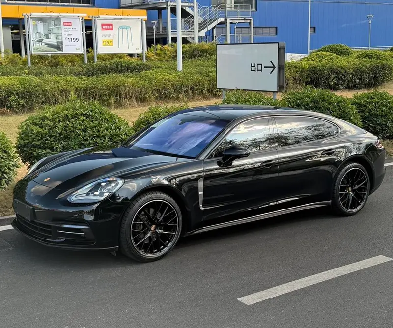 Porsche Panamera, 2019