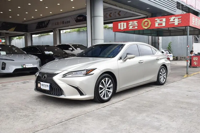Lexus ES, 2018