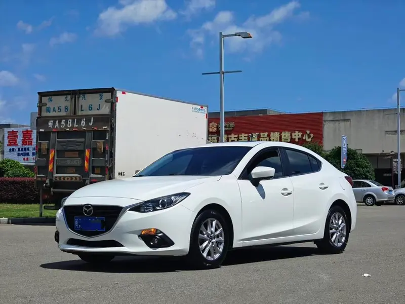 Mazda 3 Axela, 2016