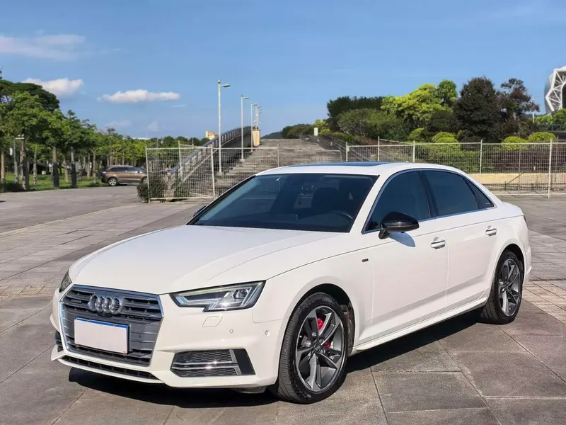 Audi A4L, 2018