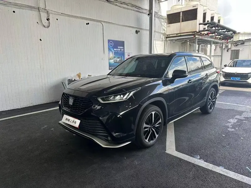 Toyota Crown Kluger, 2022