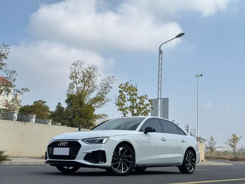 Audi A4L, 2023