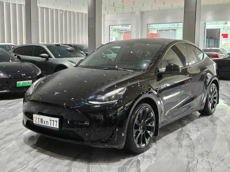 Tesla Model Y, 2022