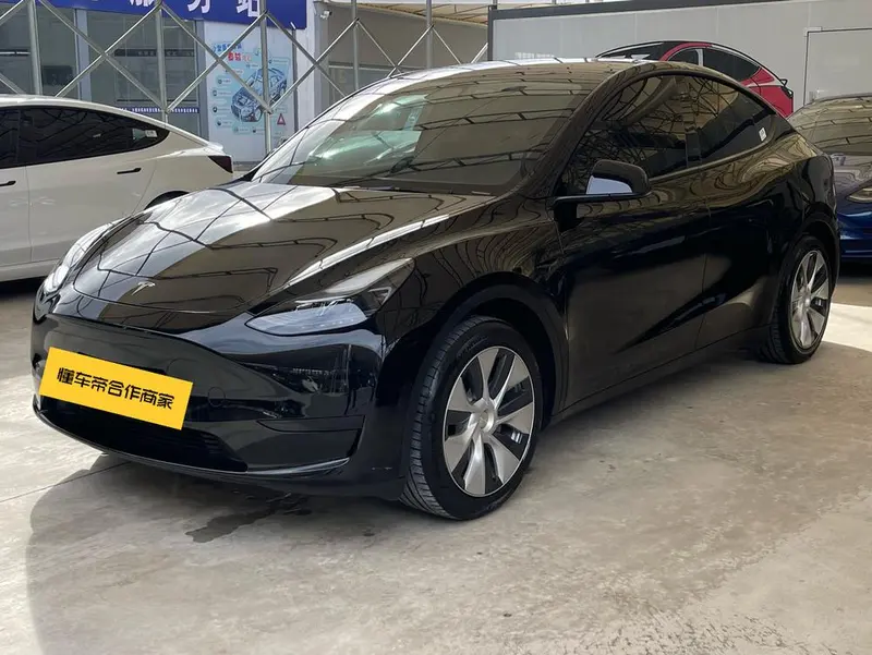 Tesla Model Y, 2022
