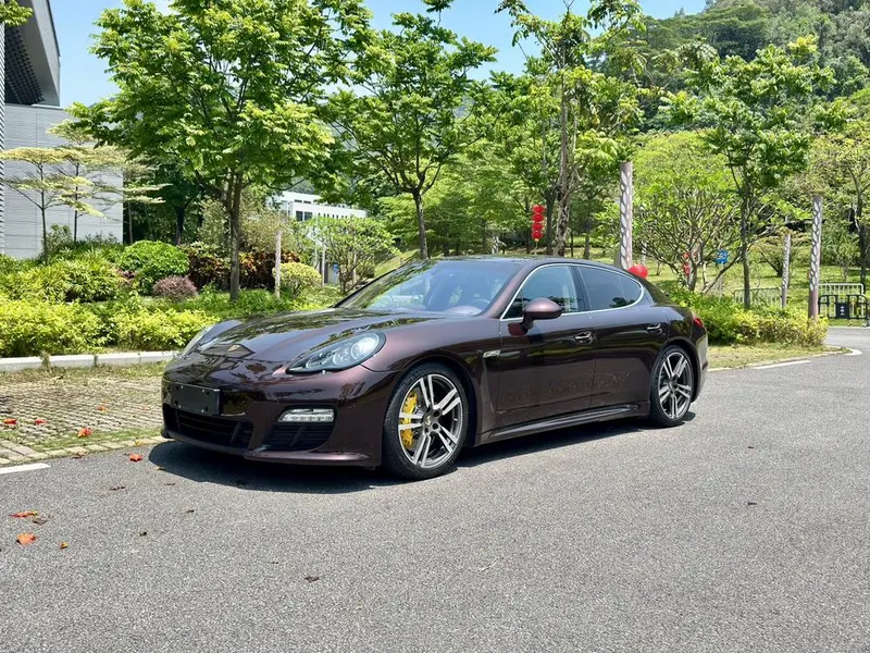 Porsche Panamera, 2010