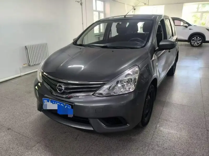 Nissan Livina, 2015