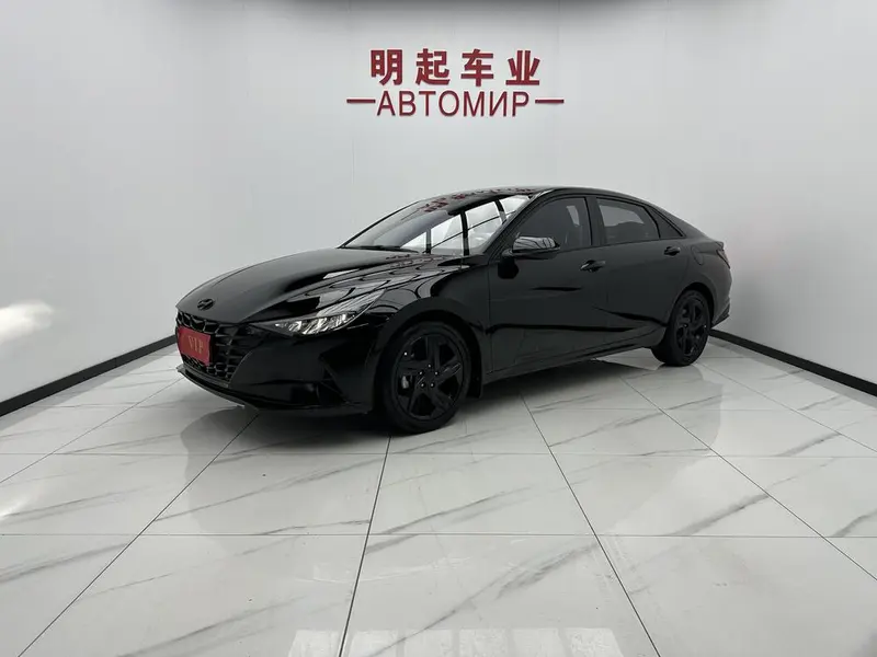 Hyundai Elantra, 2022