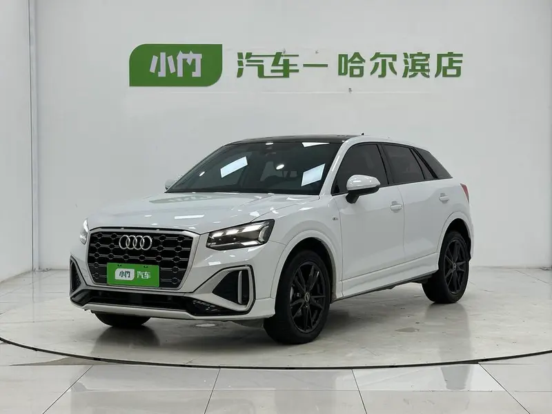 Audi Q2L, 2022