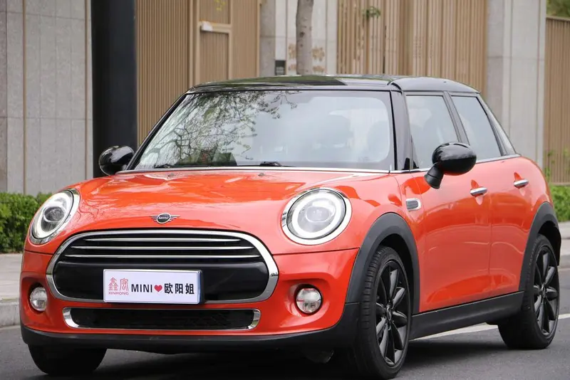 MINI MINI, 2018