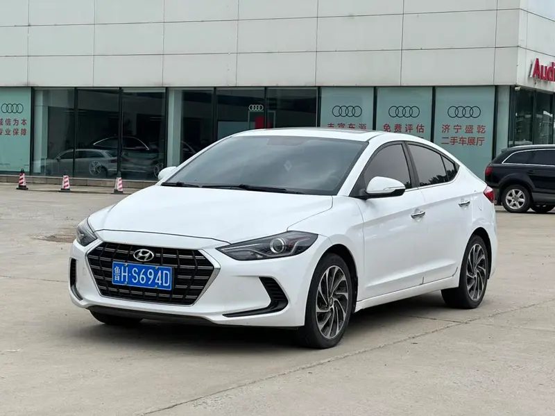 Hyundai Elantra Lingdong, 2020