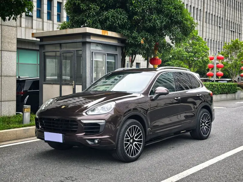 Porsche Cayenne, 2015
