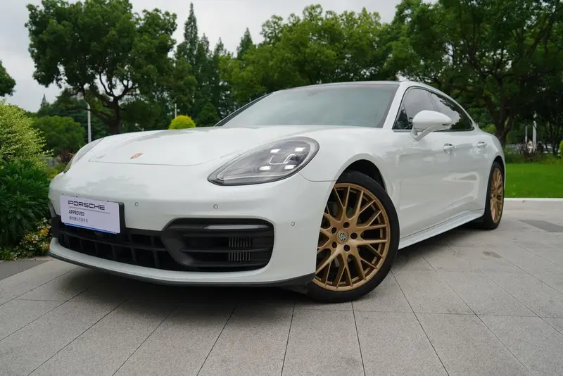 Porsche Panamera, 2022