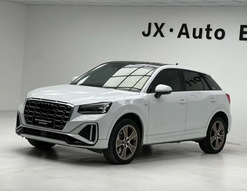 Audi Q2L, 2022
