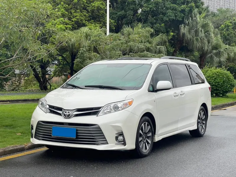 Toyota Sienna, 2019