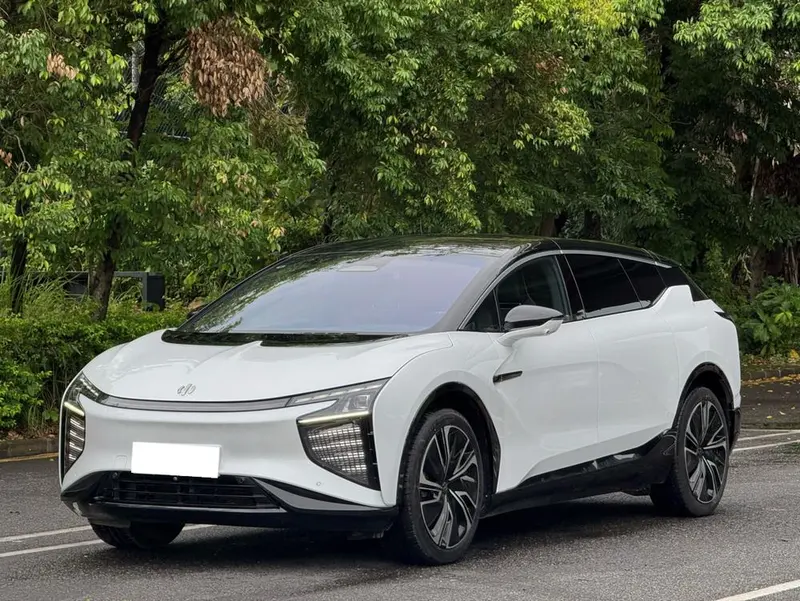 HiPhi X, 2022