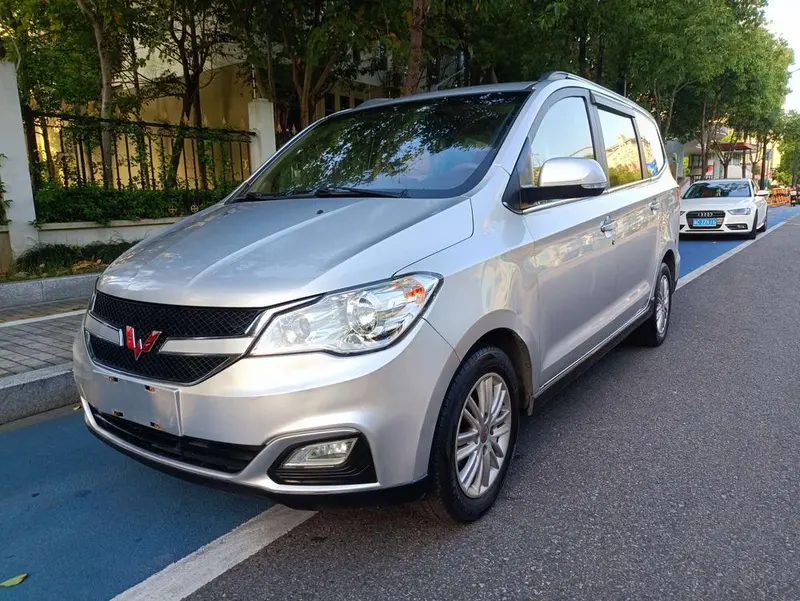 Wuling Hongguang, 2015