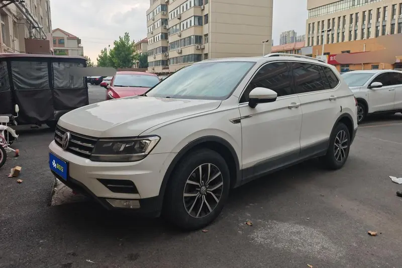 Volkswagen Tiguan L, 2017