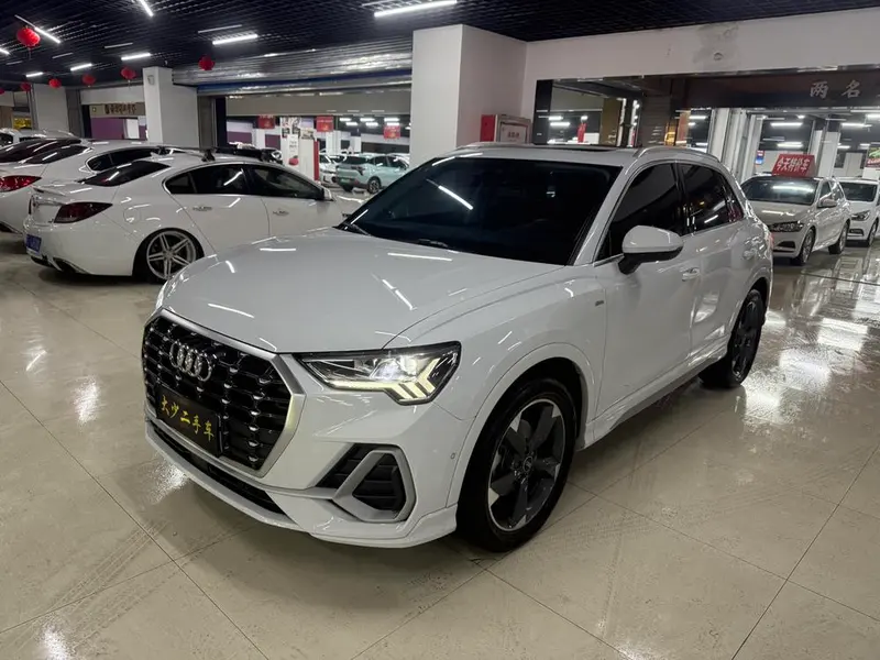 Audi Q3, 2022