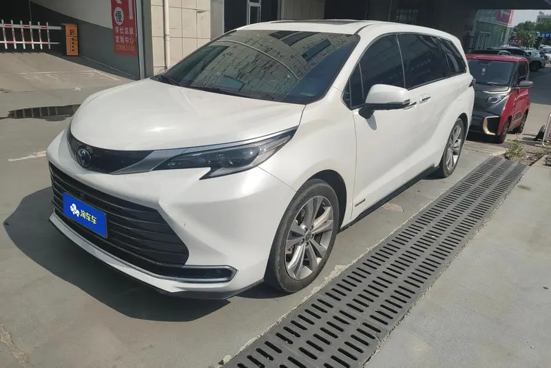 Toyota Sienna, 2023