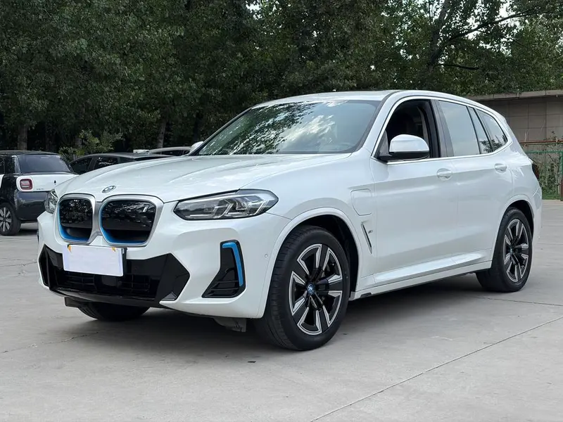 BMW iX3, 2022