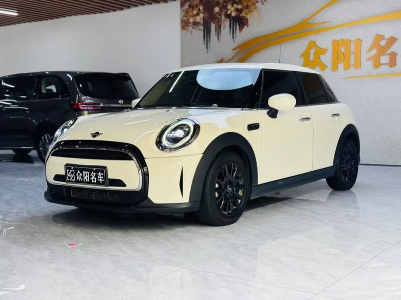 MINI MINI, 2022