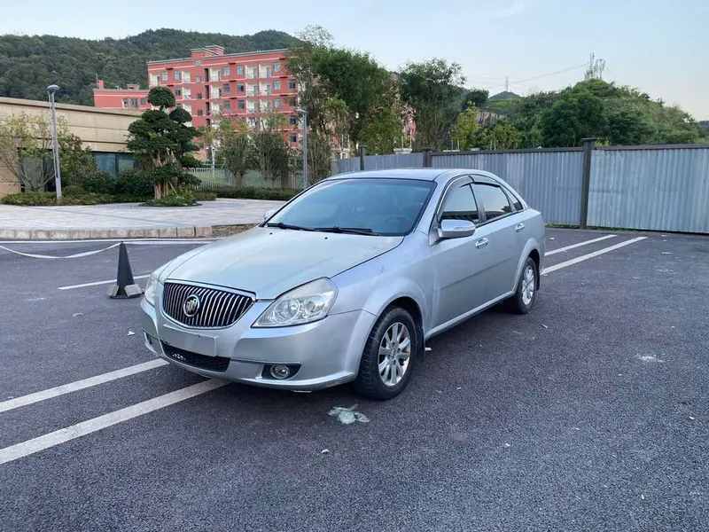 Buick Excelle, 2011