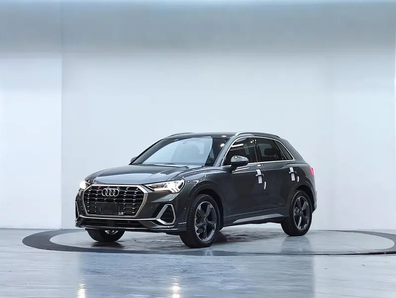 Audi Q3, 2022