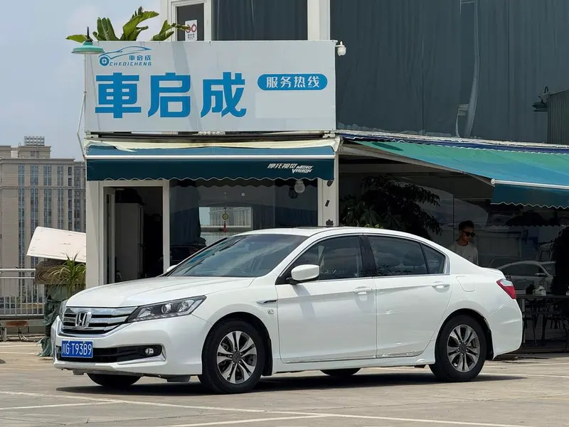 Honda Accord, 2015