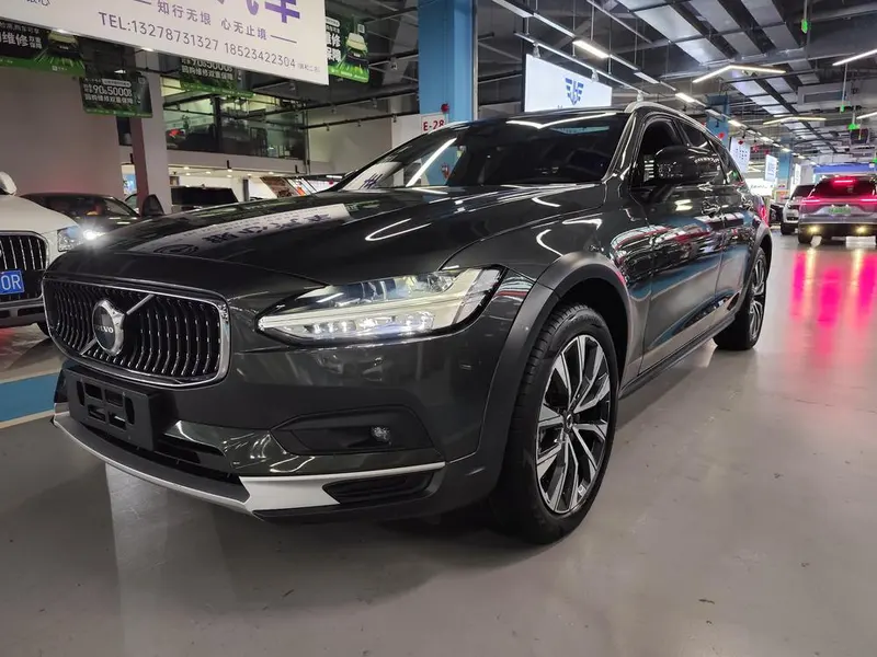 Volvo V90, 2021