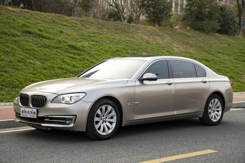 BMW 7-Series, 2013