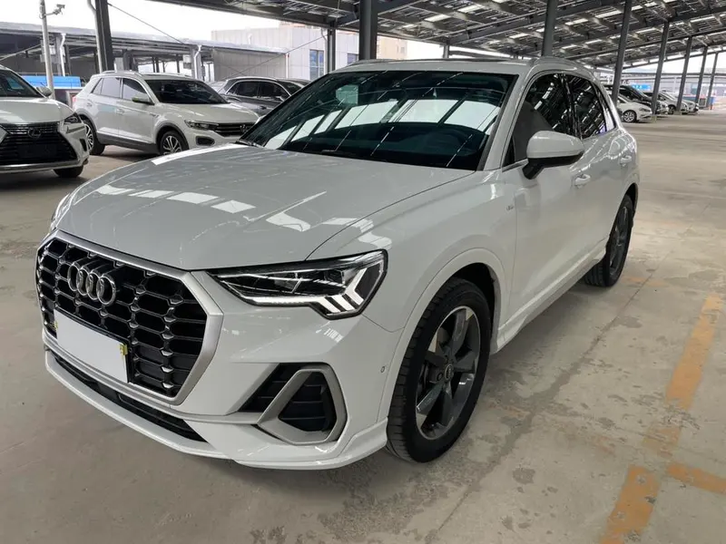 Audi Q3, 2022