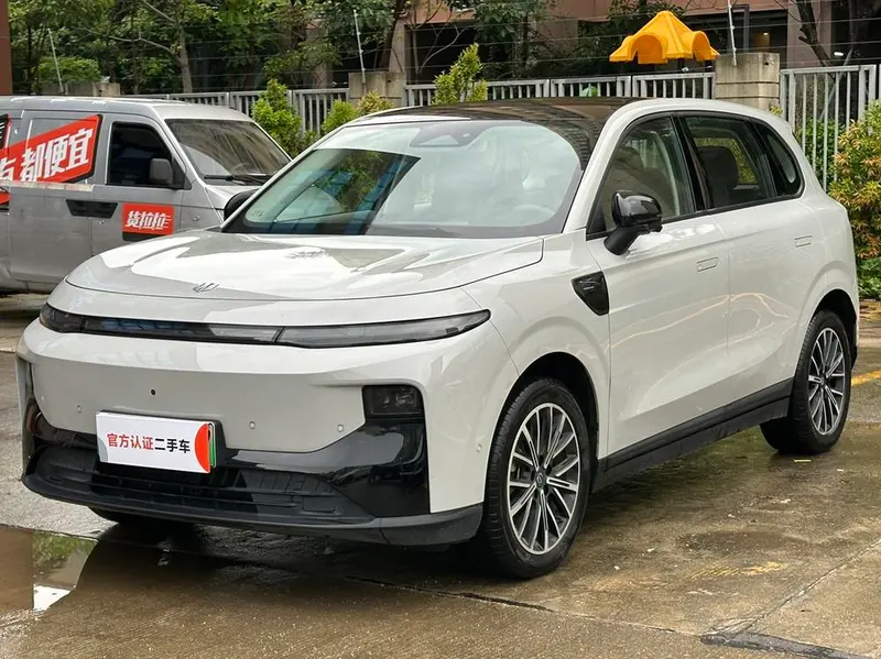 Leapmotor B10, 2025