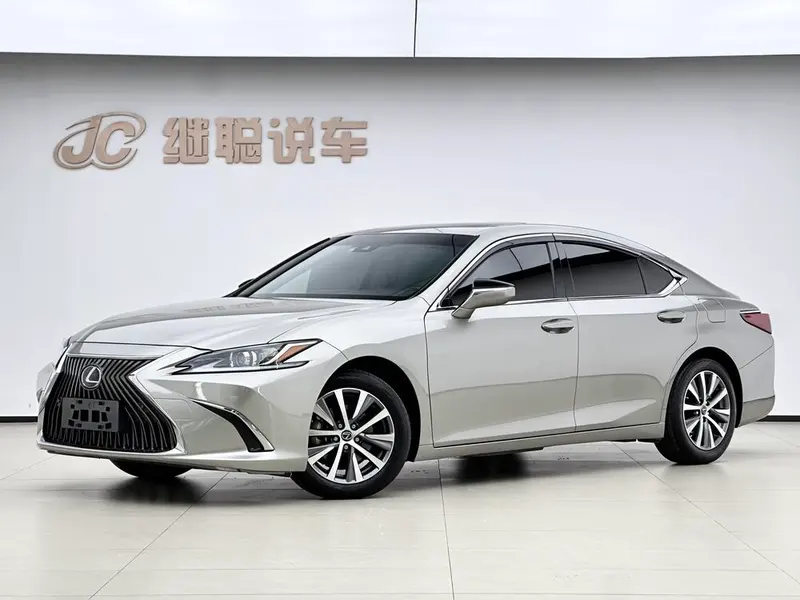 Lexus ES, 2018
